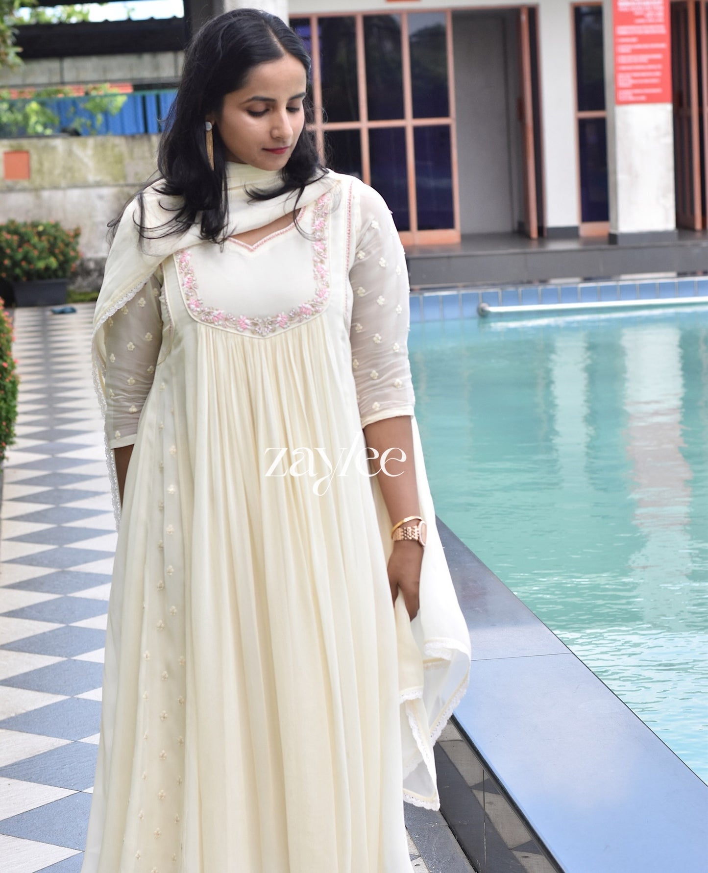 Cream Gathered Side Panelled Embroidered Kurta
