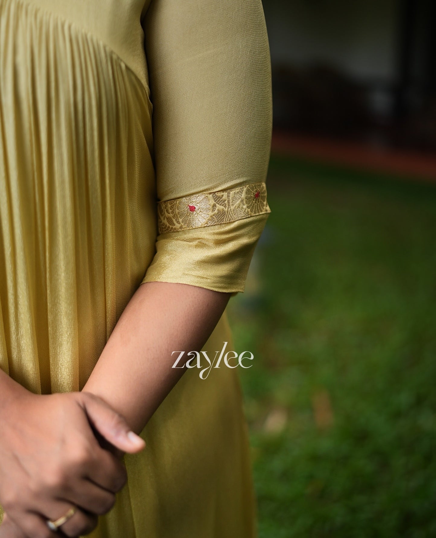 Golden Brocade Border Kurta
