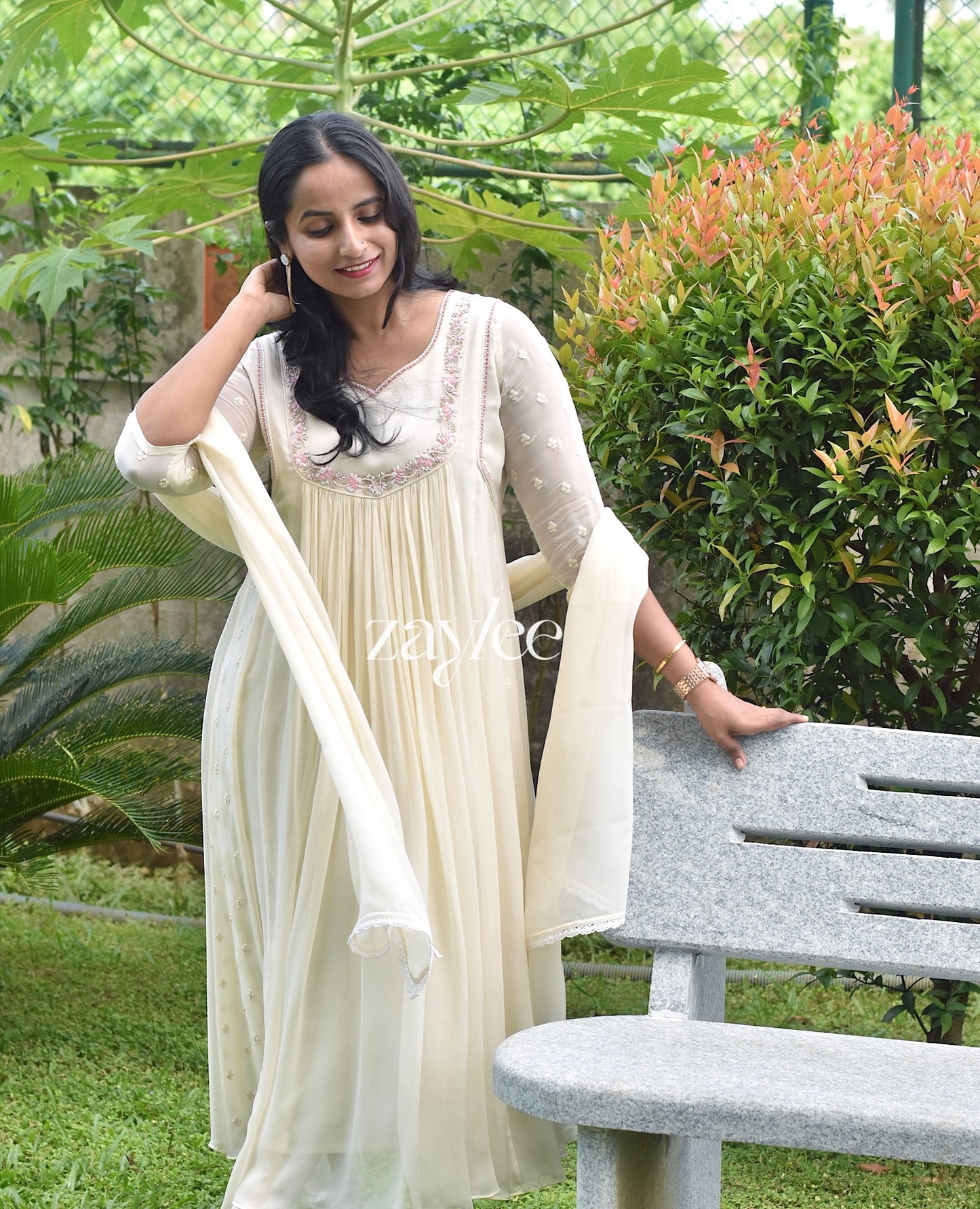 Cream Gathered Side Panelled Embroidered Kurta